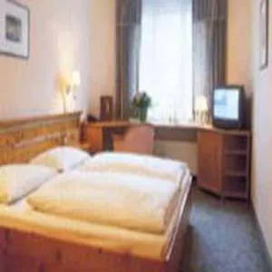 Hotel Zur Post 3*