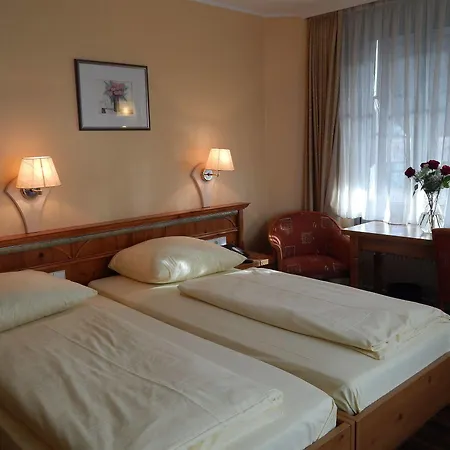 Zur Post Hotel 3*